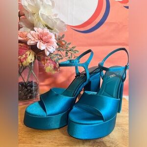 ZARA chunky teal High heels in size 6.5 NWT